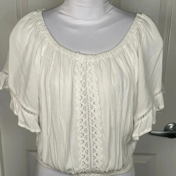 🌊 Ocean Drive Crocheted Designed Top - Picture 4 of 7